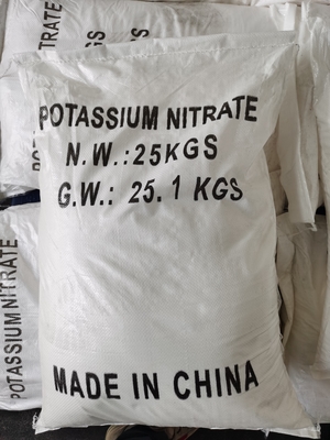 Nitrato de potássio de forma prismática incolor Min. 99% de pureza em pó de cristal para várias aplicações